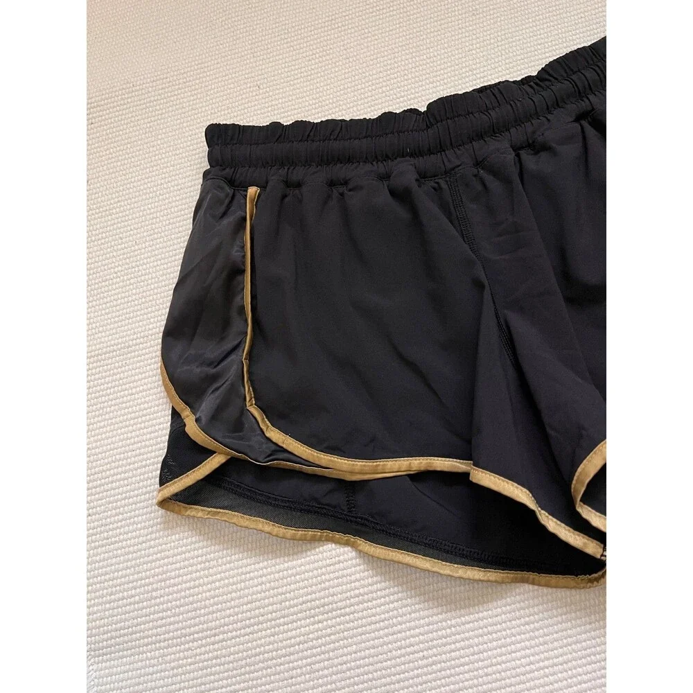 Lululemon Super Squad Short in Black/Gold Size US 6